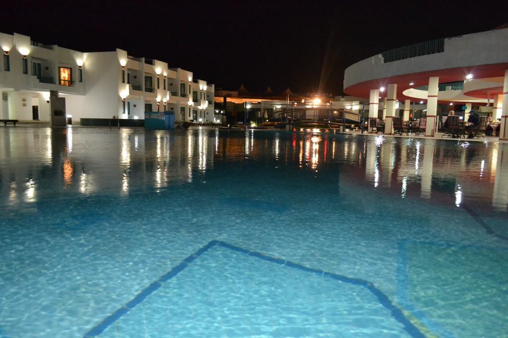 Sharm Holiday Resort Екстериор снимка
