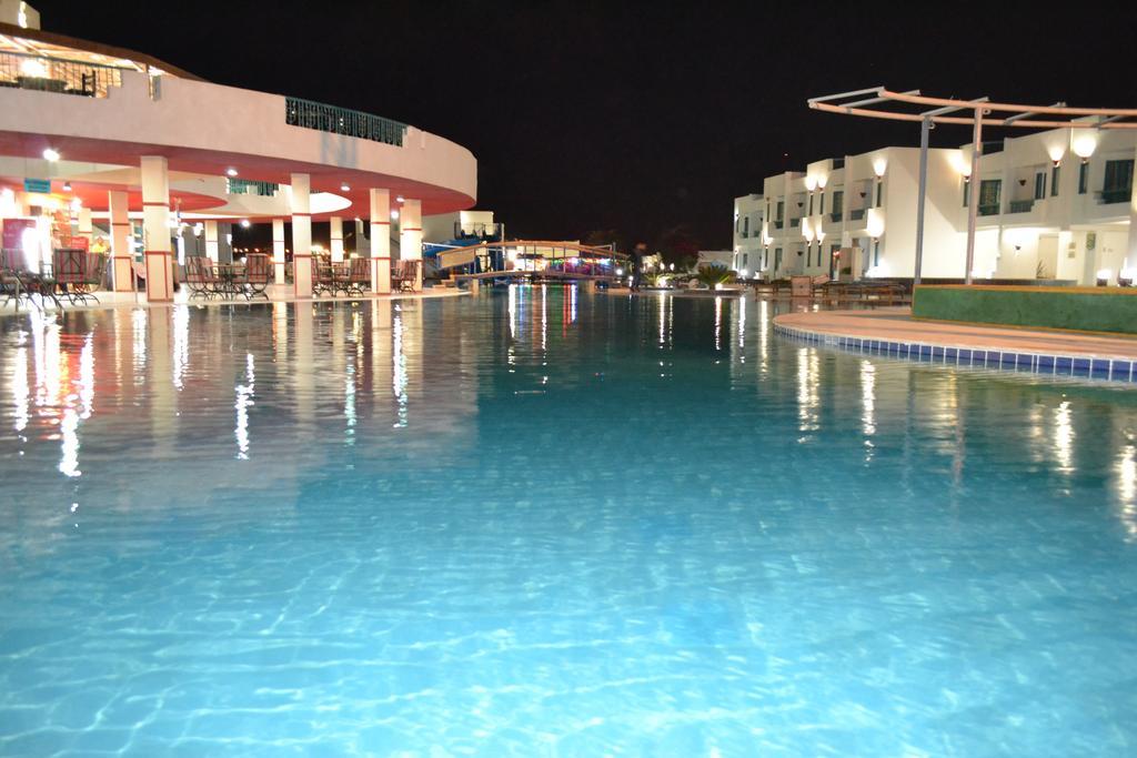 Sharm Holiday Resort Екстериор снимка